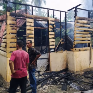 Rumah yang terbakar