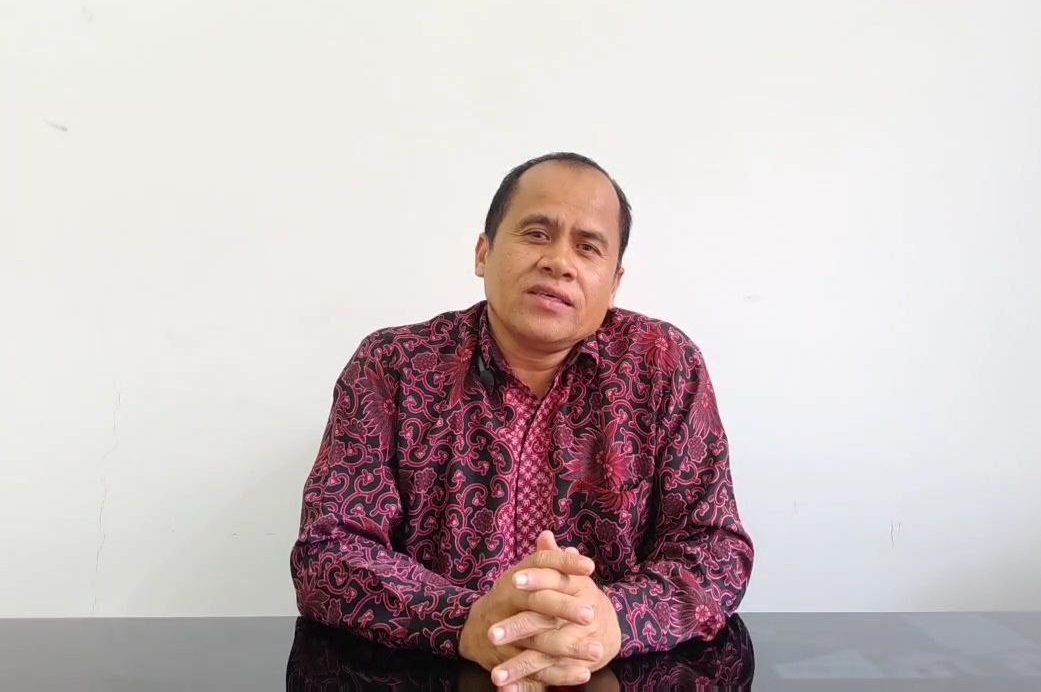 Effendi Hasan pengamat politik USK