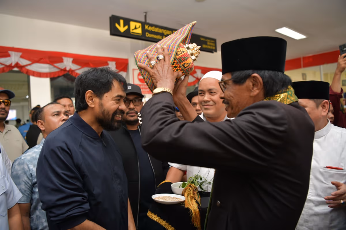 Konferensi pers Mualem soal 4 pulau HL