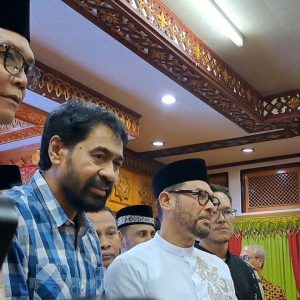 Mualem dan TA Khalid Nasir Djamil