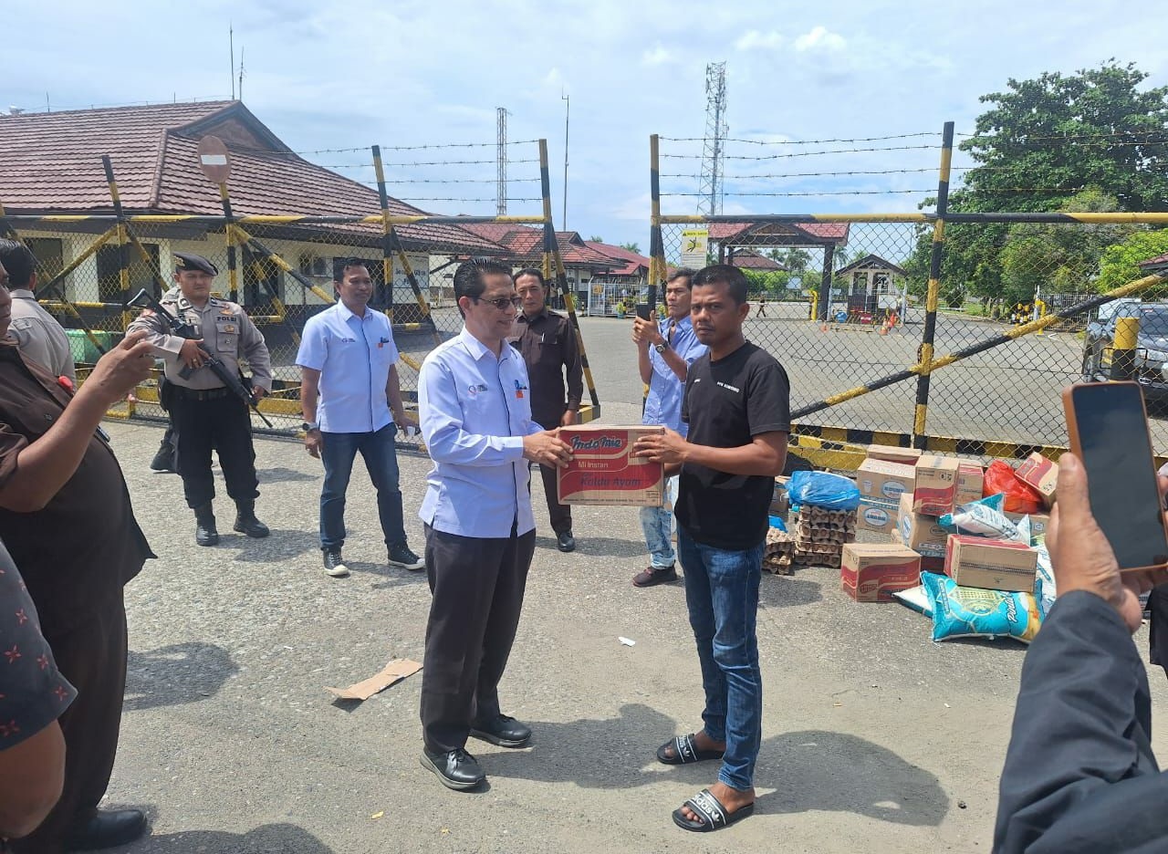 Geuchik mengembalikan bantuan kepada PGE