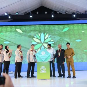 Mualem resmikan Pabrik Karet Remah di Aceh Barat
