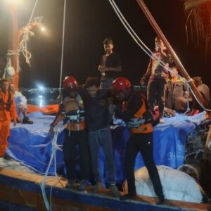 Nelayan korban tenggelam Kapal Puga Laot dievakuasi