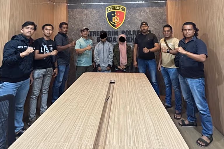 ZU dan rekannya setelah ditangkap