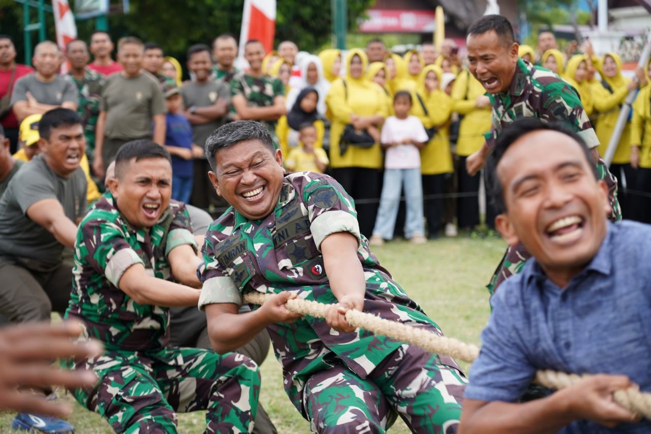 Danrem Ali Imran ikut lomba tarik tambang meriahkan HUT RI