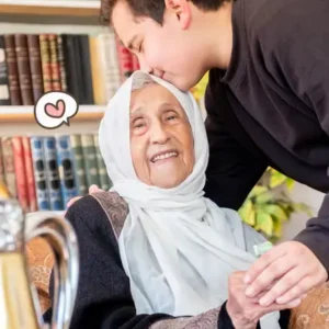 Ilustrasi merawat ibu
