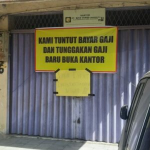 Kantor PTBU digembok