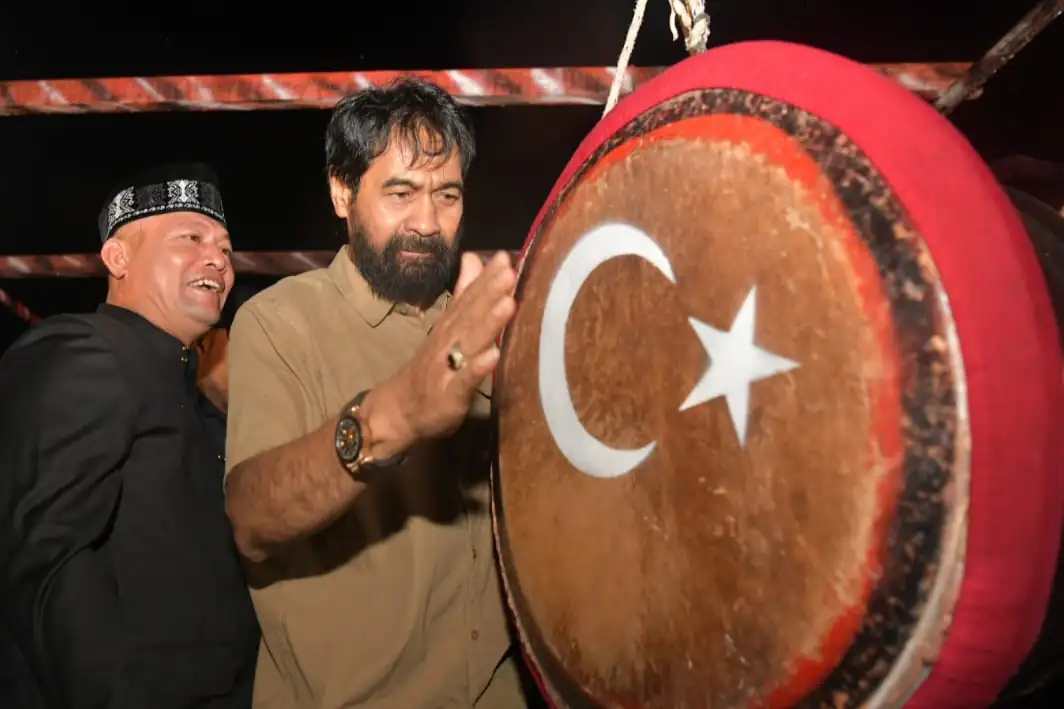 Mualem dan Ayahwa