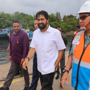 Mualem tinjau Pelabuhan Krueng Geukueh