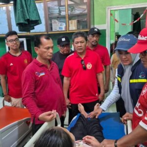 Plt Sekda Haris besuk peserta jalan santai