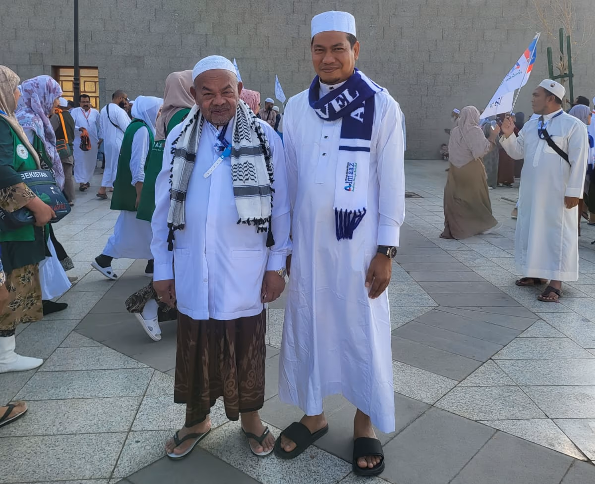 T Zainal Abidin bersama Abu Paya Pasi