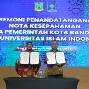Wali Kota Illiza teken MoU dengan UII Yogyakarta