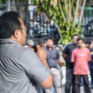 Wali Kota Sabang Zulkifli Adam memberikan pengarahan kepada tenaga non ASN
