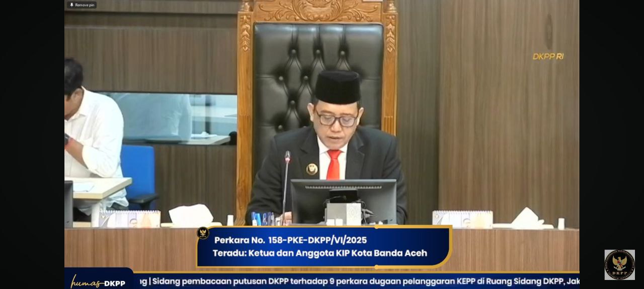 DKPP berhentikan ketua KIP Banda