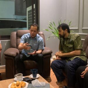 Mualem bertemu Menteri Koperasi Fery J