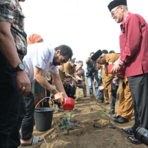 Mualem tanam capai di bener meriah