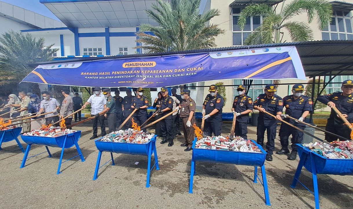 Bea Cukai Aceh musnahkan barang hasil penindakan1