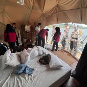 Olah TKP di lokasi glamping