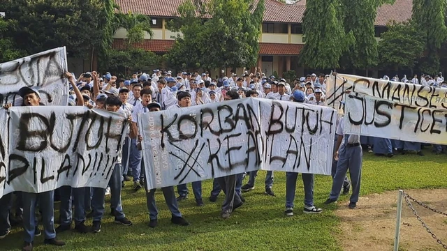 Siswa SMAN 11 Semarang