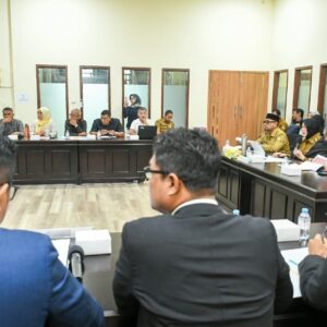 Wali Kota Illiza Evaluasi Badan Publik di KIA