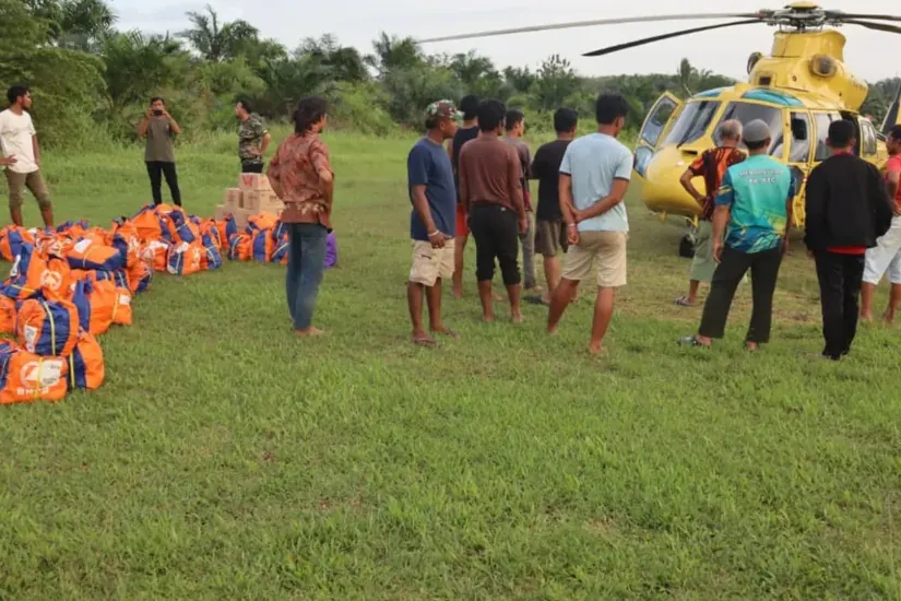 BNPB drop bantuan di Tamiang2 BNPB drop bantuan di Tamiang2