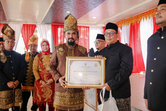 Bupati Aceh Timur