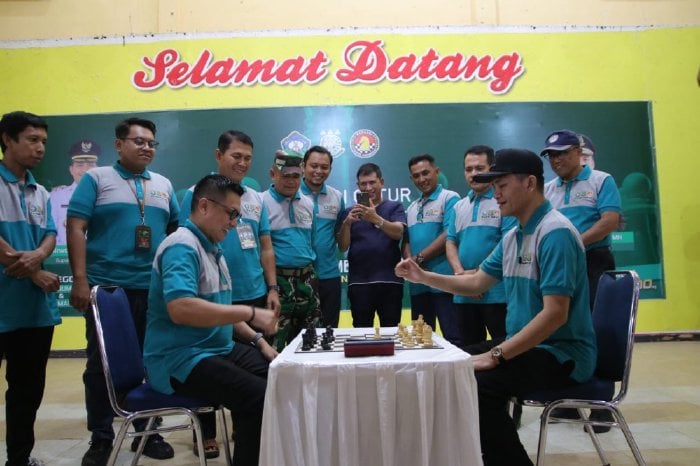 Bupati Mirwan