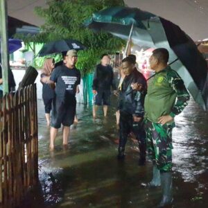 Danrem Ali Imran tinjau Asrama TNI terendam banjir