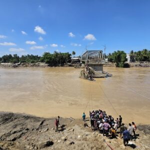 Jembatan Kuta Blang Bireuen putus1