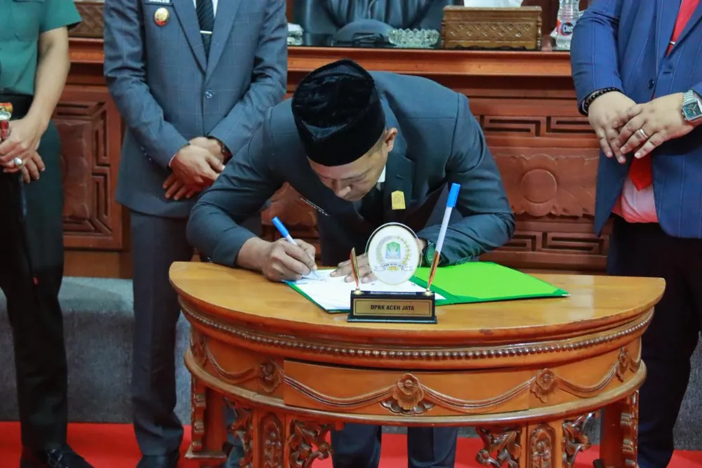 Penandatanganan nota kesepakatan antara eksekutif dan legislatif sebagai dasar penyusunan APBK 2026. Aceh Jaya