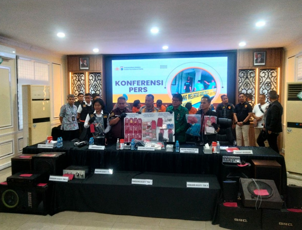 Polrestabes Medan konpres kasus pembakaran rumah hakim