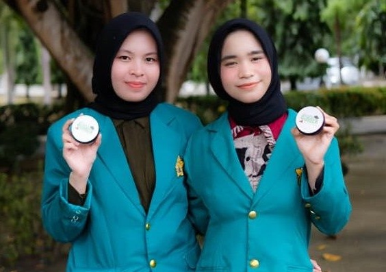 Yulinda dan Dara mahasiswi USK ciptakan inovasi semir sepatu