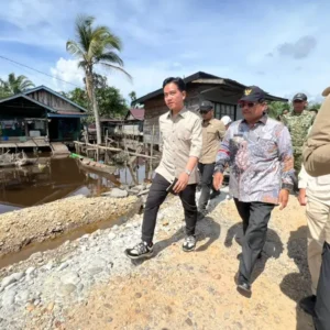 Gibran meninjau Aceh Singkil