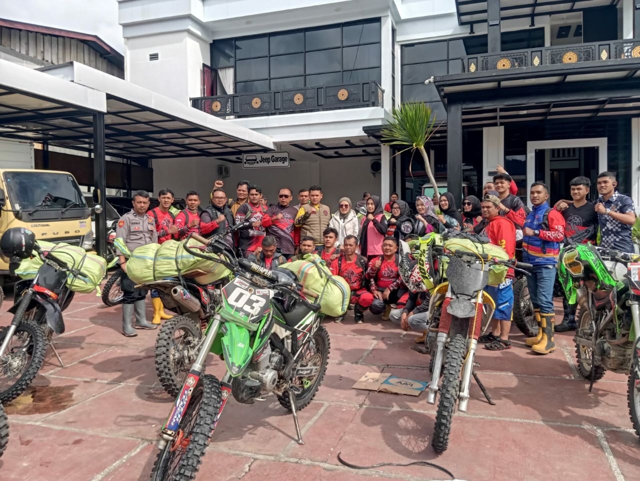 Tragong salurkan bantuan untuk korban bencana
