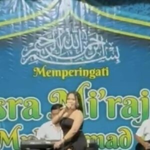Biduan joget di acara Isra Mikraj Banyuwangi