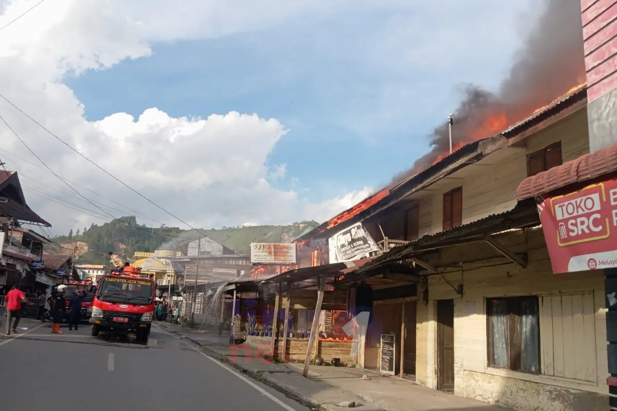 Kebakaran Desa Bukit Kebayakan2