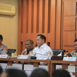 Mendagri Tito Rakor Satgas Penanggulangan Pascabencana