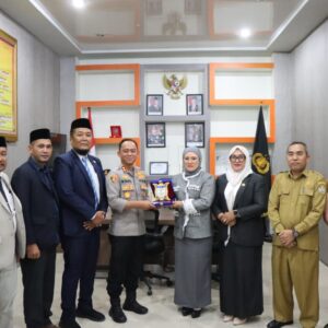 Penyerahan penghargaan