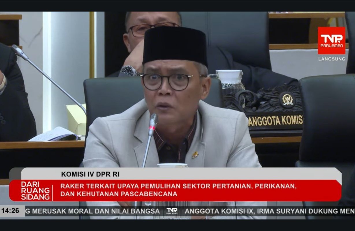 TA Khalid saat rake Komisi IV bersama Kementan