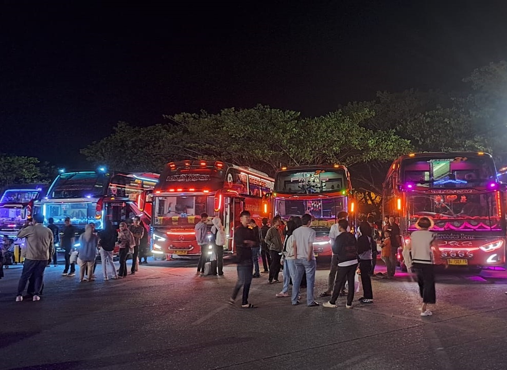 Suasana mudik di terminal Banda Aceh