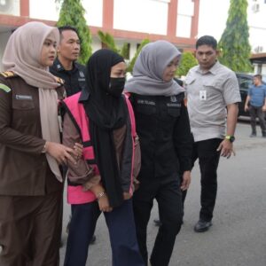 ET tersangka korupsi beasiswa ditahan