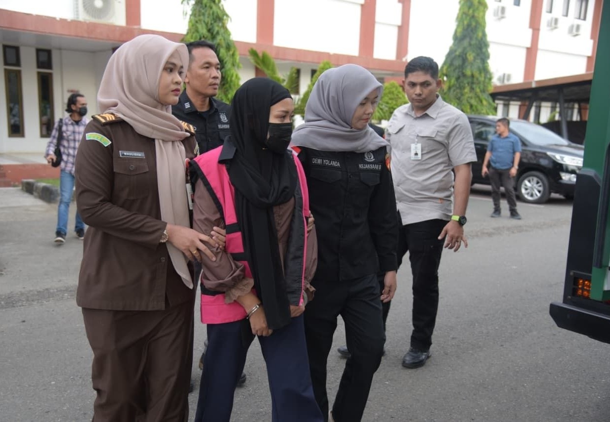 ET tersangka korupsi beasiswa ditahan