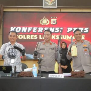 Barang bukti AK-47 dan pistol FN hasil pengungkapan Polres Lhokseumawe