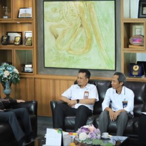Rektor USK Mirza Tabrani dan Kepala BPS Aceh Sensus Ekonomi 2026