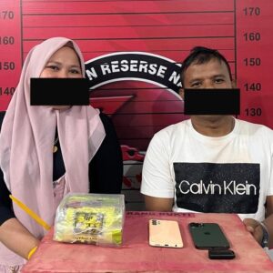 tersangka dan barang bukti sabu 1 kg kemasan teh Cina Polres Aceh Utara