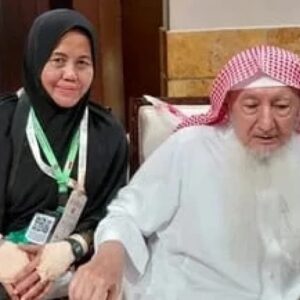 Hartati jemaah haji aceh bertemu Syekh Abdul Latif usai terima dana wakaf