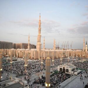 Masjid Nabawi di Madinah