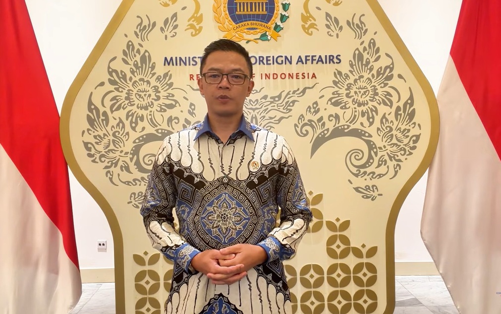 Menlu Sugiono