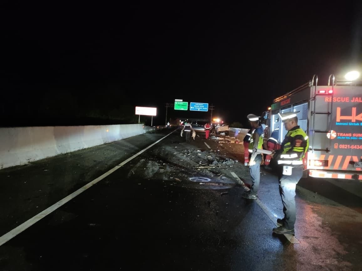 Olah TKP kecelakaan Anggota DPRA di Jalan Tol Sibanceh