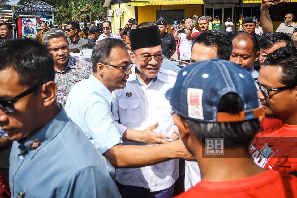 PM Anwar Ibrahim penyerahan lembu korban